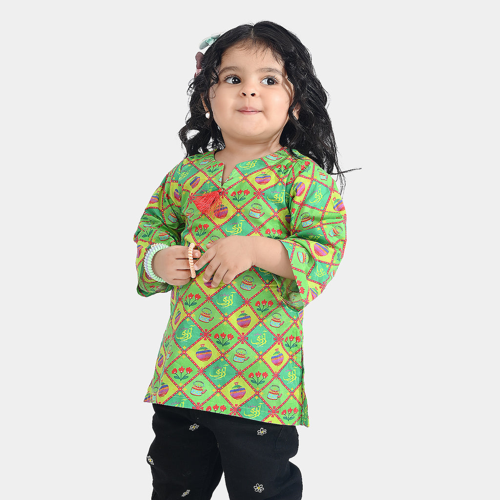 Infant Girls Cotton Printed Kurti Kettle And Flowers Ind-Multi